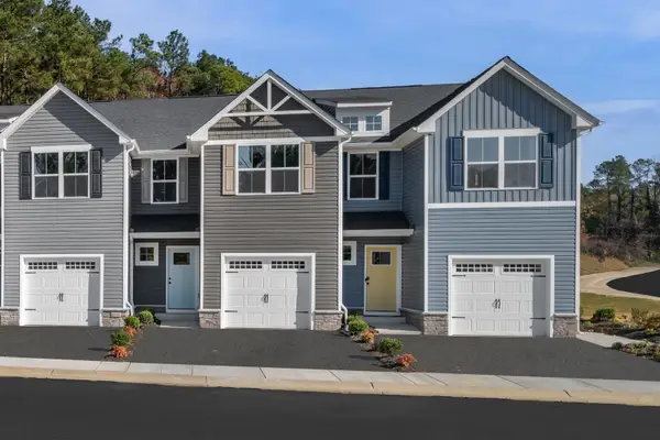 1 Holly Point Run, Staunton, VA 24401