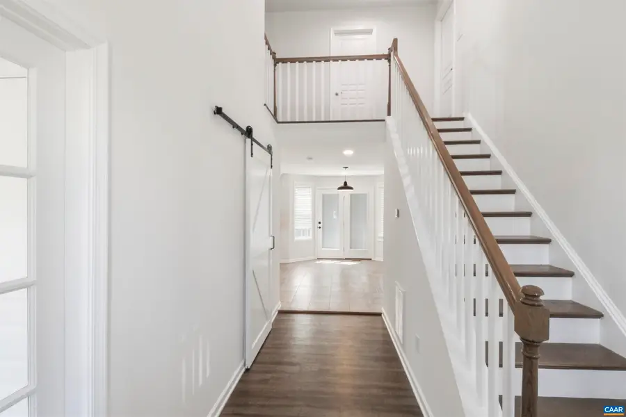 386 Rosewood Dr, Scottsville, VA 24590 - #2