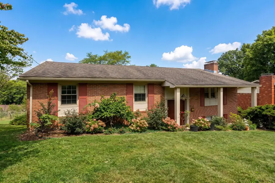 725 Ridgewood Rd, Waynesboro, VA 22980 - #3
