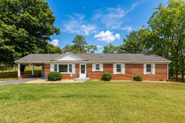 1333 Middlebrook Rd, Staunton, VA 24401