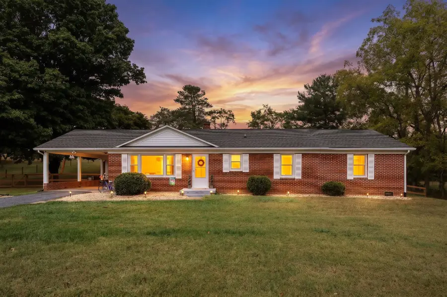 1333 Middlebrook Rd, Staunton, VA 24401 - #2