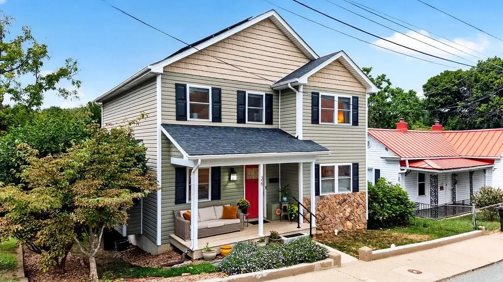 26 Lake Ave, Staunton, VA 22980 - #1