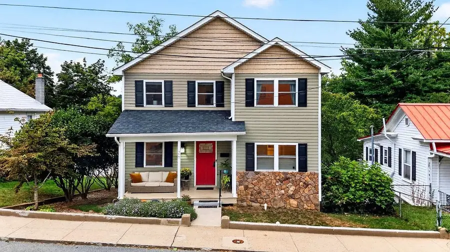 26 Lake Ave, Staunton, VA 22980 - #3
