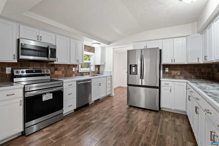 131 Bears Den Trl, Greenville, VA 24440 - #2