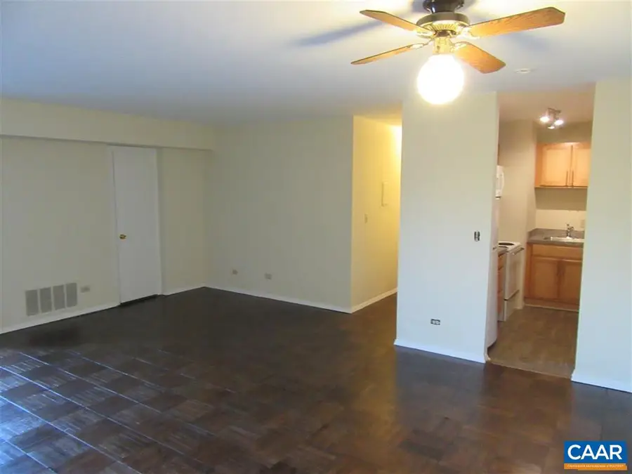 1215 Wertland St, Charlottesville, VA 22903 - #2