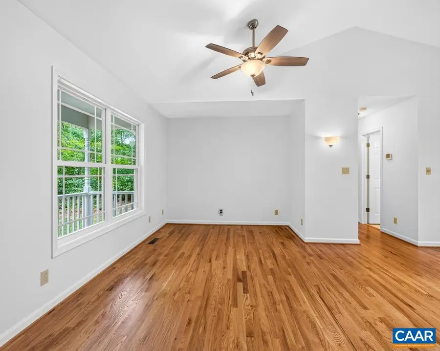 368 Hummingbird Rd, Scottsville, VA 24590 - #3