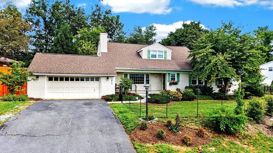 1817 Cherokee Rd, Waynesboro, VA 22980 - #2