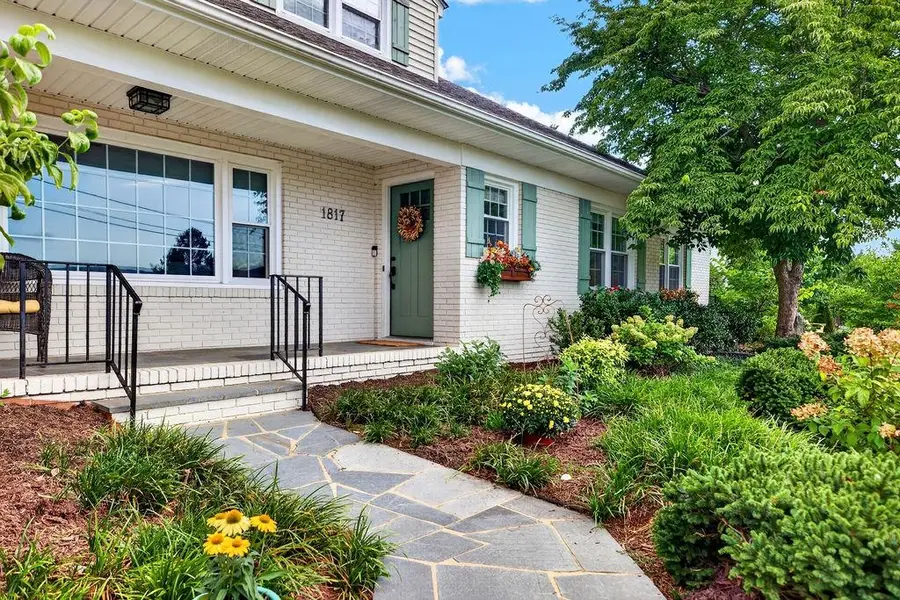 1817 Cherokee Rd, Waynesboro, VA 22980 - #3