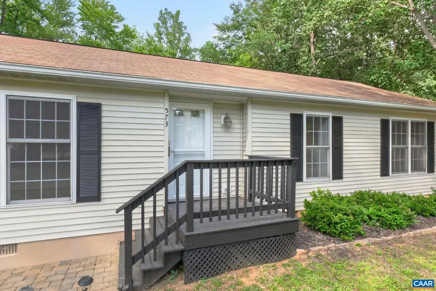 573 Jefferson Dr, Palmyra, VA 22963 - #2