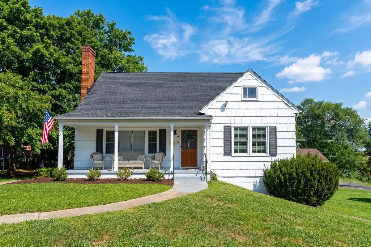 415 Cherry Ave, Waynesboro, VA 22980 - #1