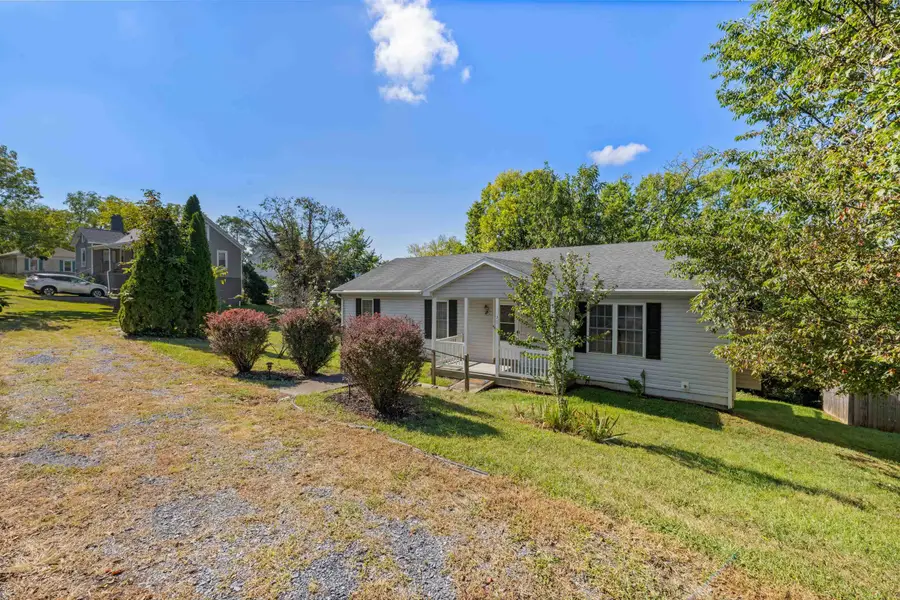 36 Arlington St, Staunton, VA 24401 - #2