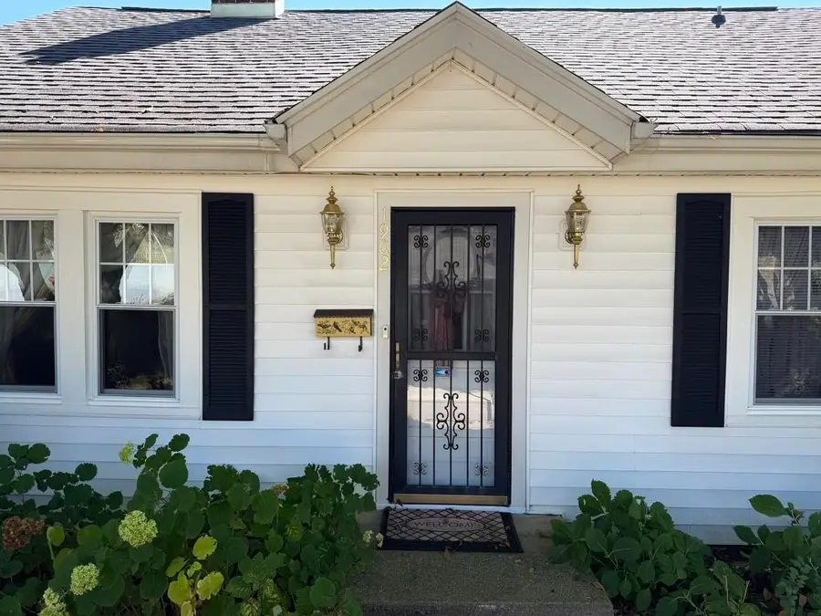 1902 First St, Staunton, VA 24401 - #3
