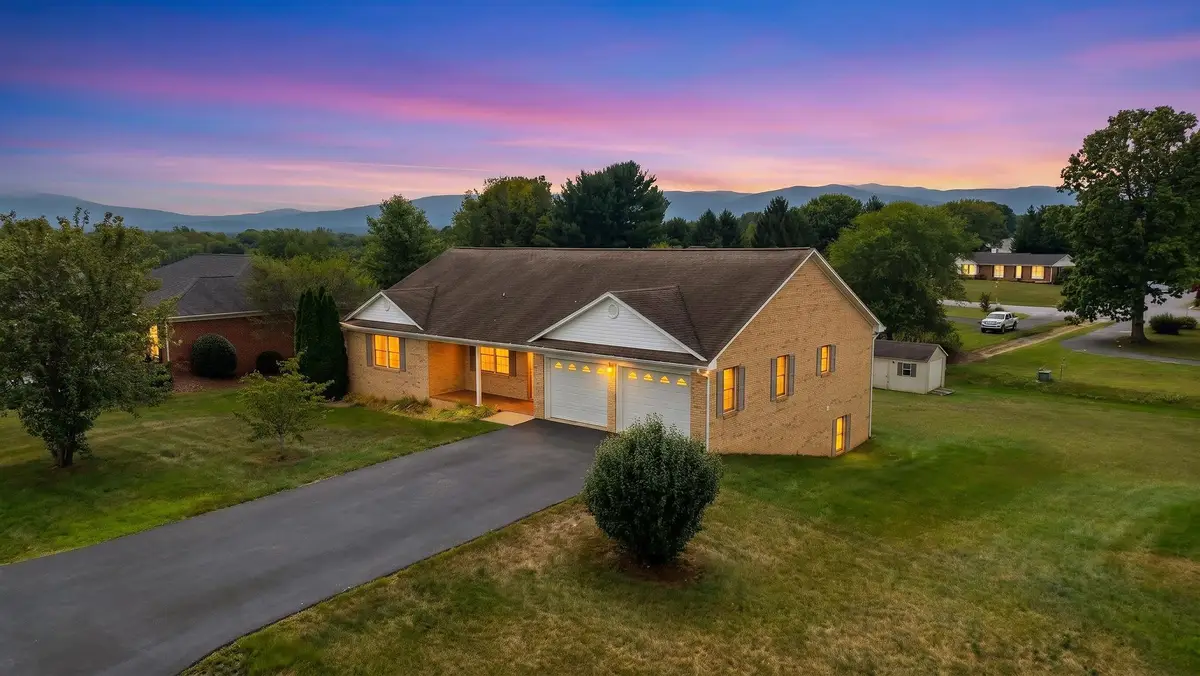 97 Gloucester Rd, Stuarts Draft, VA 24477 - #1