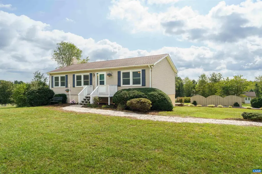 542 Branch Rd, Scottsville, VA 24590 - #3