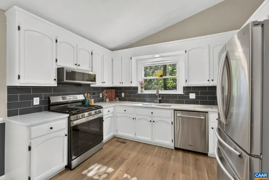 3 Roadview Ter, Palmyra, VA 22963 - #3