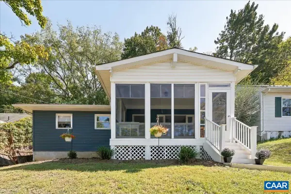 425 Albemarle Ave, Staunton, VA 24401
