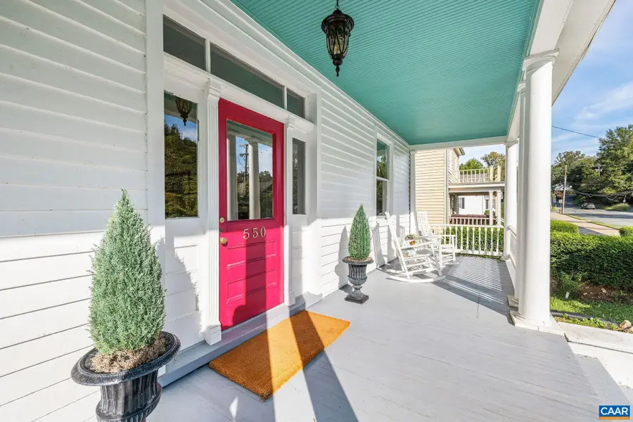 550 Valley St, Scottsville, VA 24590 - #3