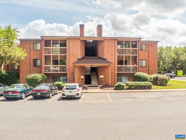 141 Green Turtle Ln, Charlottesville, VA 22901