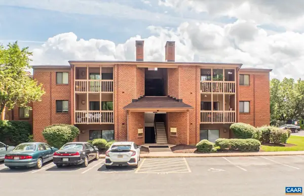 141 Green Turtle Ln, Charlottesville, VA 22901
