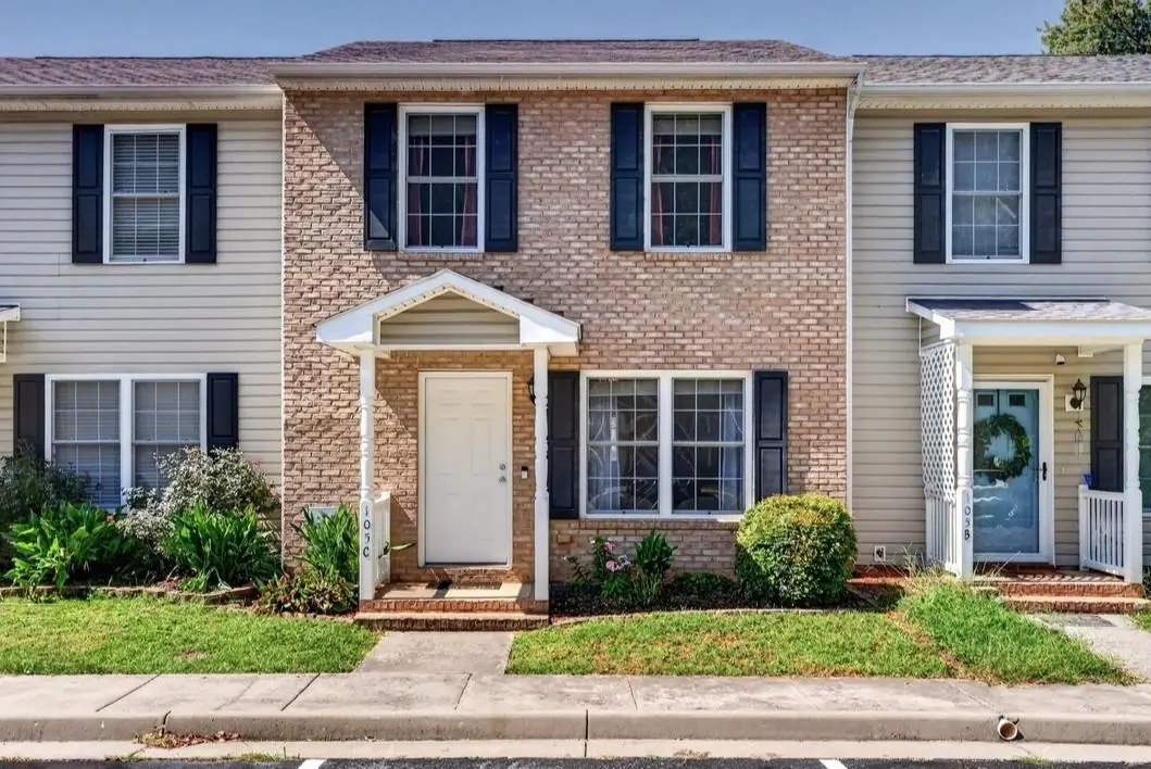105 C 13th St, Grottoes, VA 24441 - #1