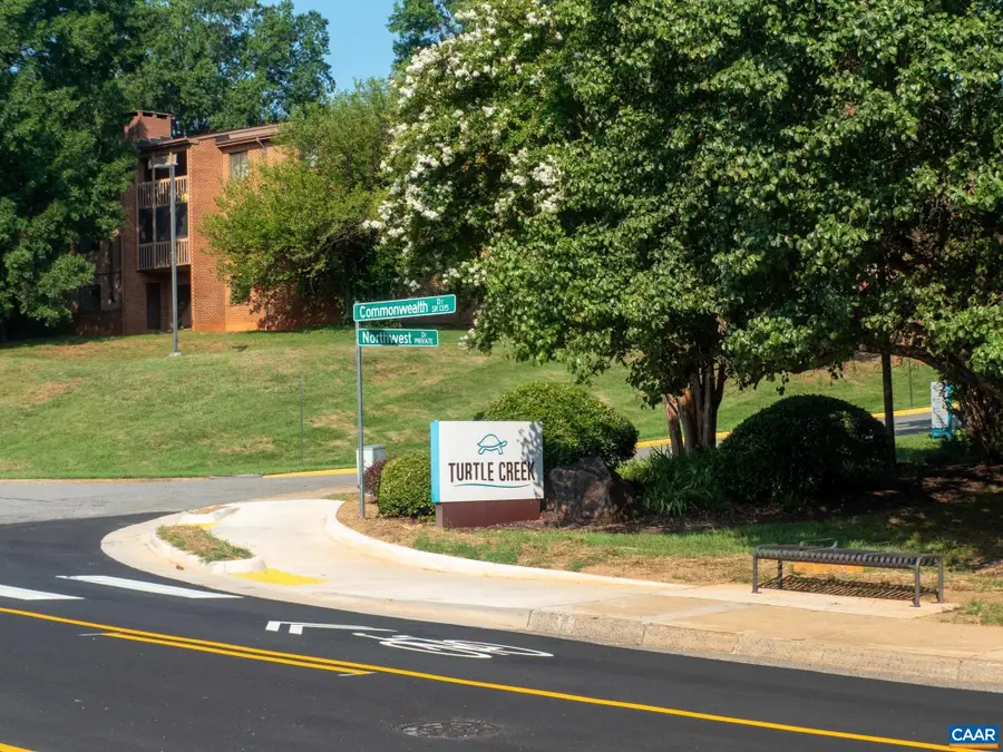 143 Green Turtle Ln, Charlottesville, VA 22901 - #3