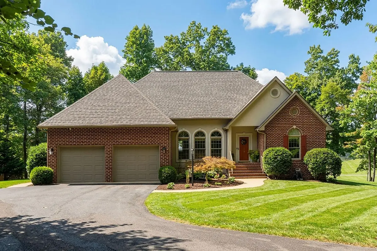 52 Hickory Woods Dr, Fishersville, VA 22939 - #1