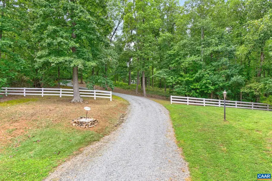 2483 Poplar Dr, Charlottesville, VA 22903 - #2