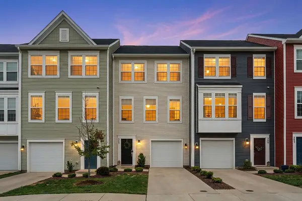 245 Willowshire Ct, Waynesboro, VA 22980
