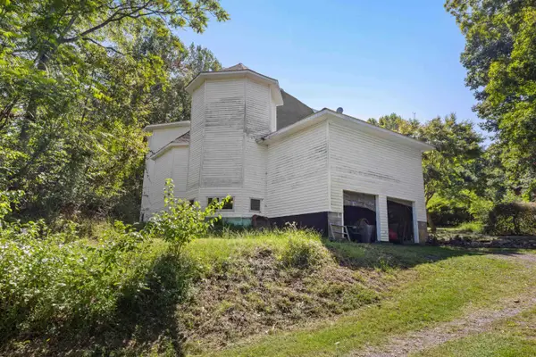 291 Mill Lane Rd, Staunton, VA 24401