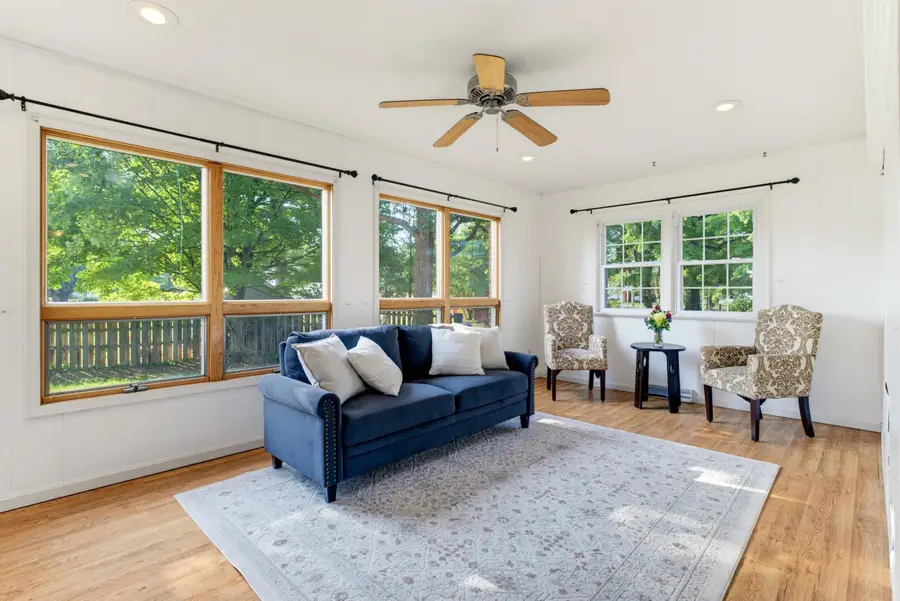 112 N West View St, Bridgewater, VA 22812 - #2