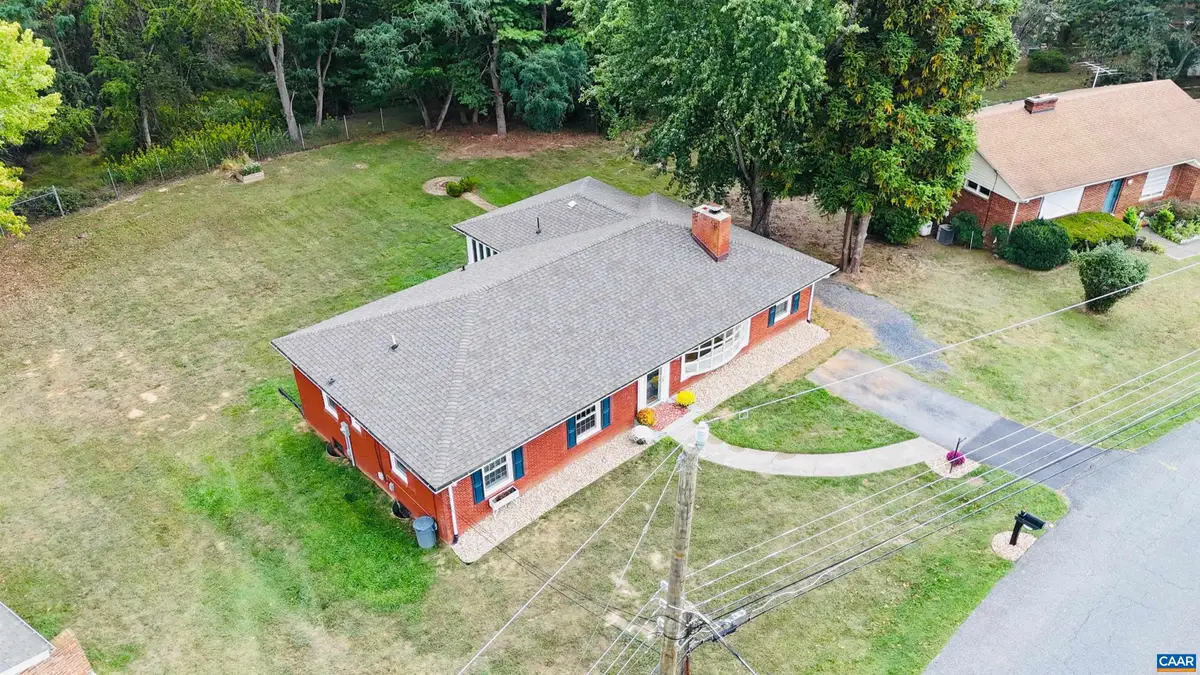 117 Rose Hill Cir, Staunton, VA 24401 - #1