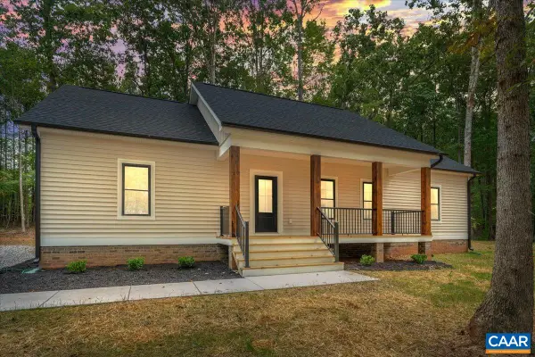 21 Holman Mill Rd, Farmville, VA 23901