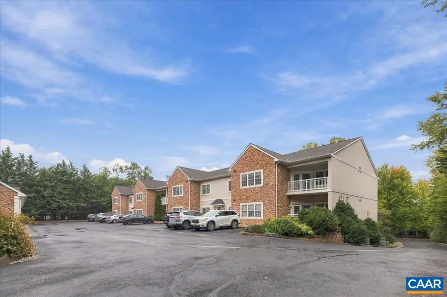 1410 N Coalter St, Staunton, VA 24401 - #2