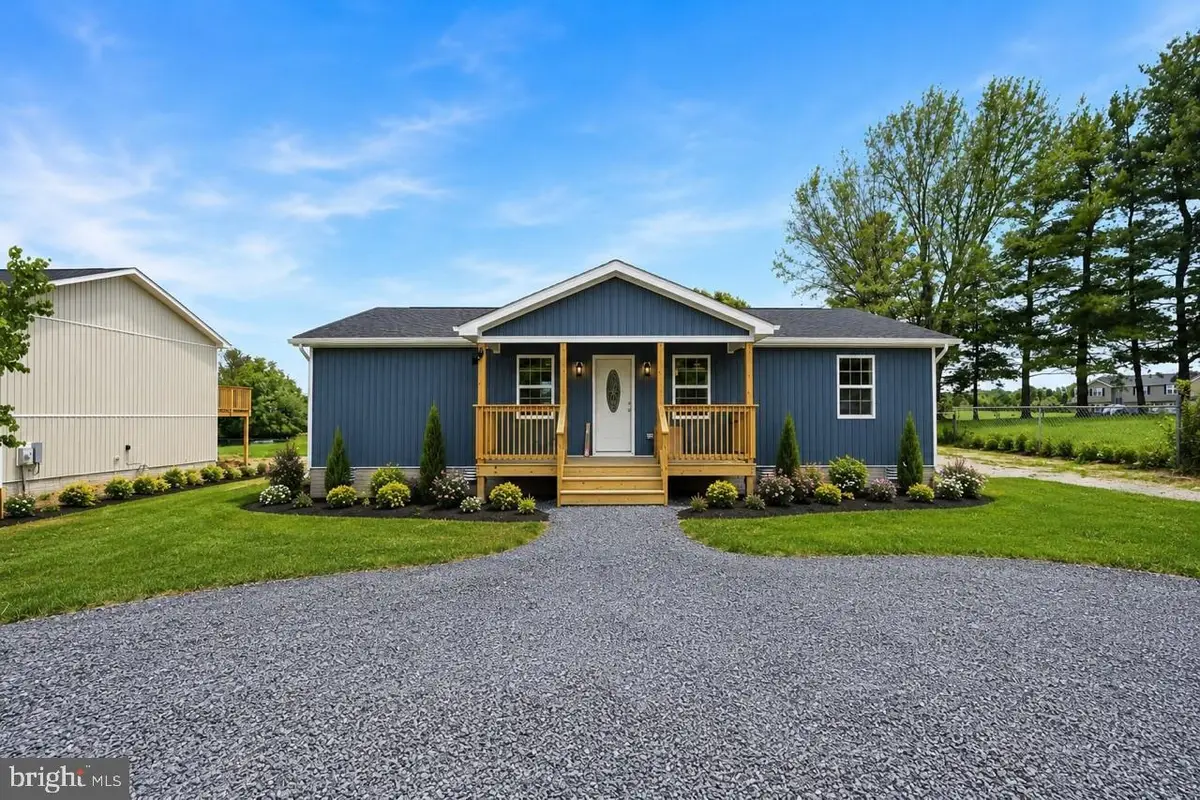 130 Wesley Chapel Dr, Edinburg, VA 22824 - #1