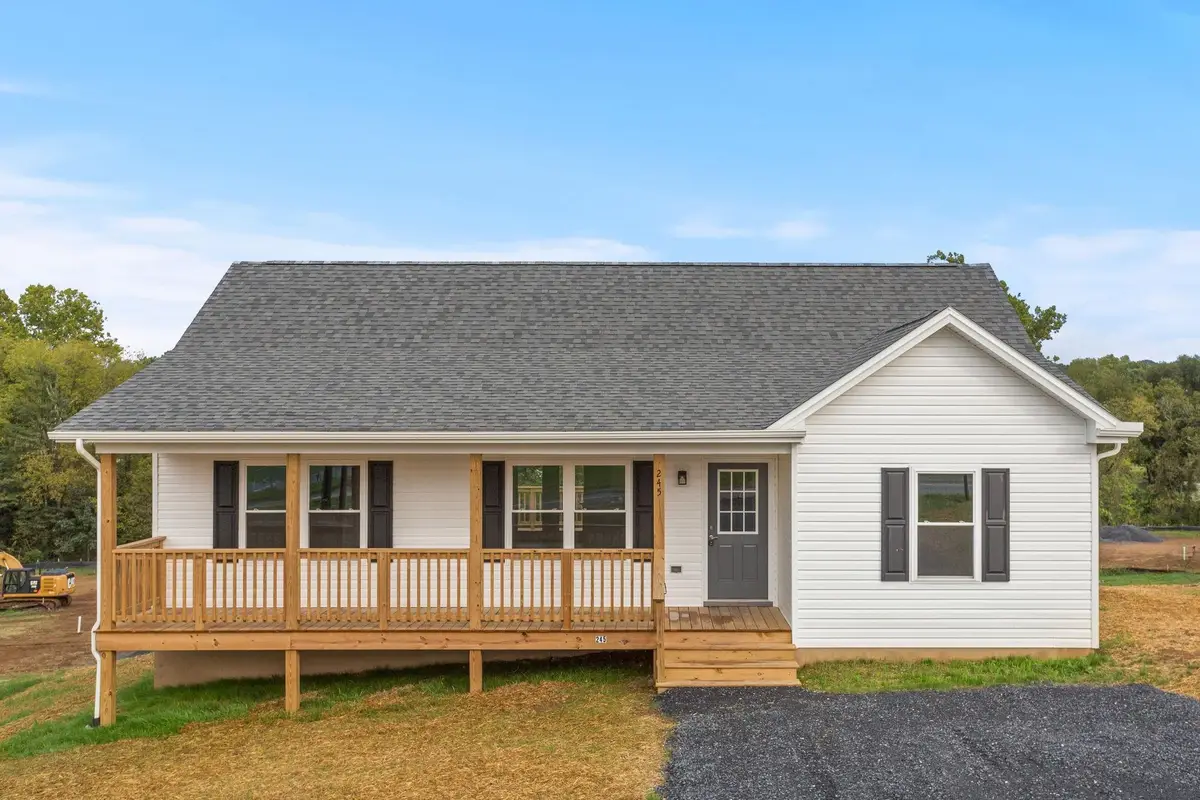255 Holly Hill St, Broadway, VA 22815 - #1
