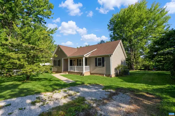 38 Hayrick Rd, Waynesboro, VA 22980