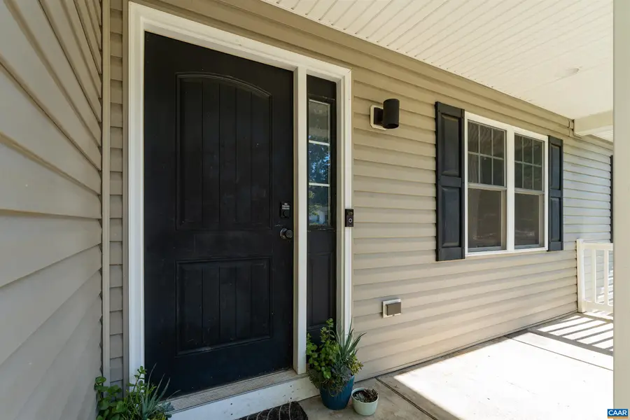 38 Hayrick Rd, Waynesboro, VA 22980 - #3