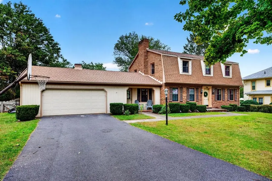 318 College Cir, Staunton, VA 24401 - #2