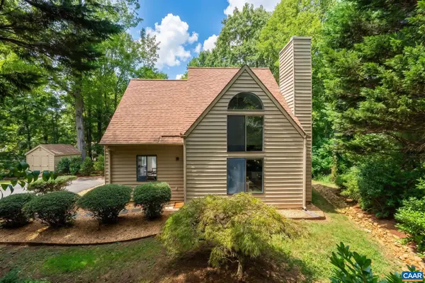220 Homestead Ln, Charlottesville, VA 22902