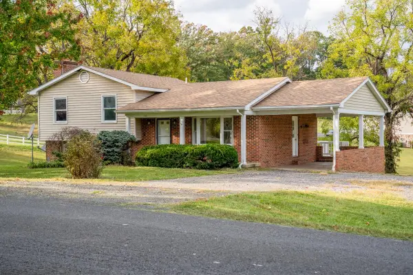 267 Mt Pisgah Rd, Mount Sidney, VA 24467