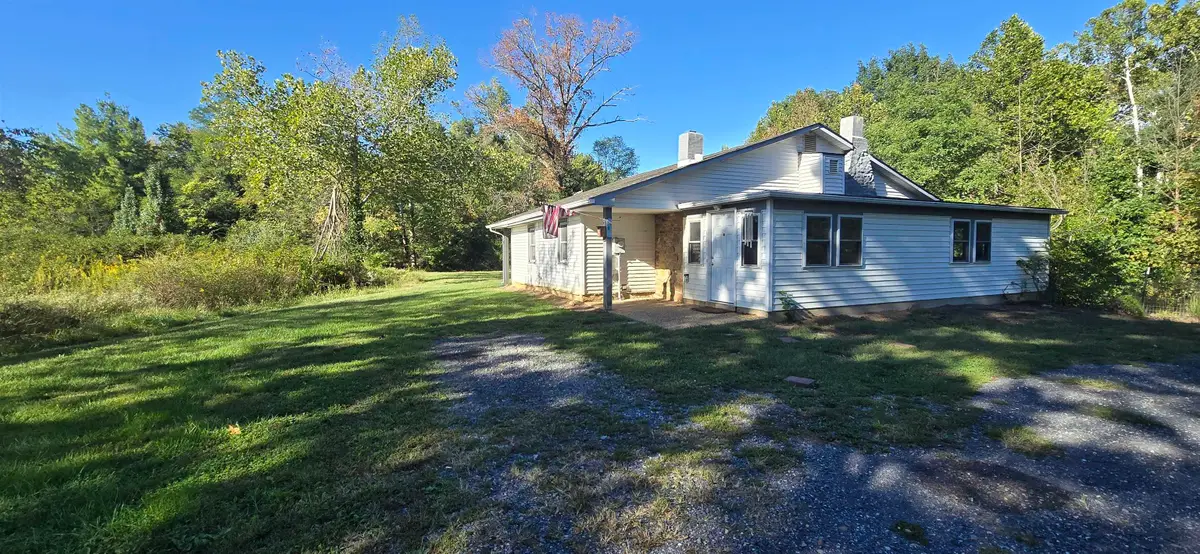 1694 Mt Torrey Rd, Lyndhurst, VA 22952 - #1