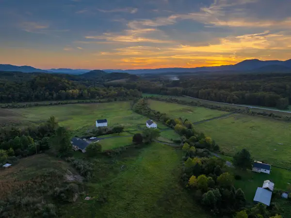 2276 Little Calf Pasture Hwy, Swoope, VA 24479