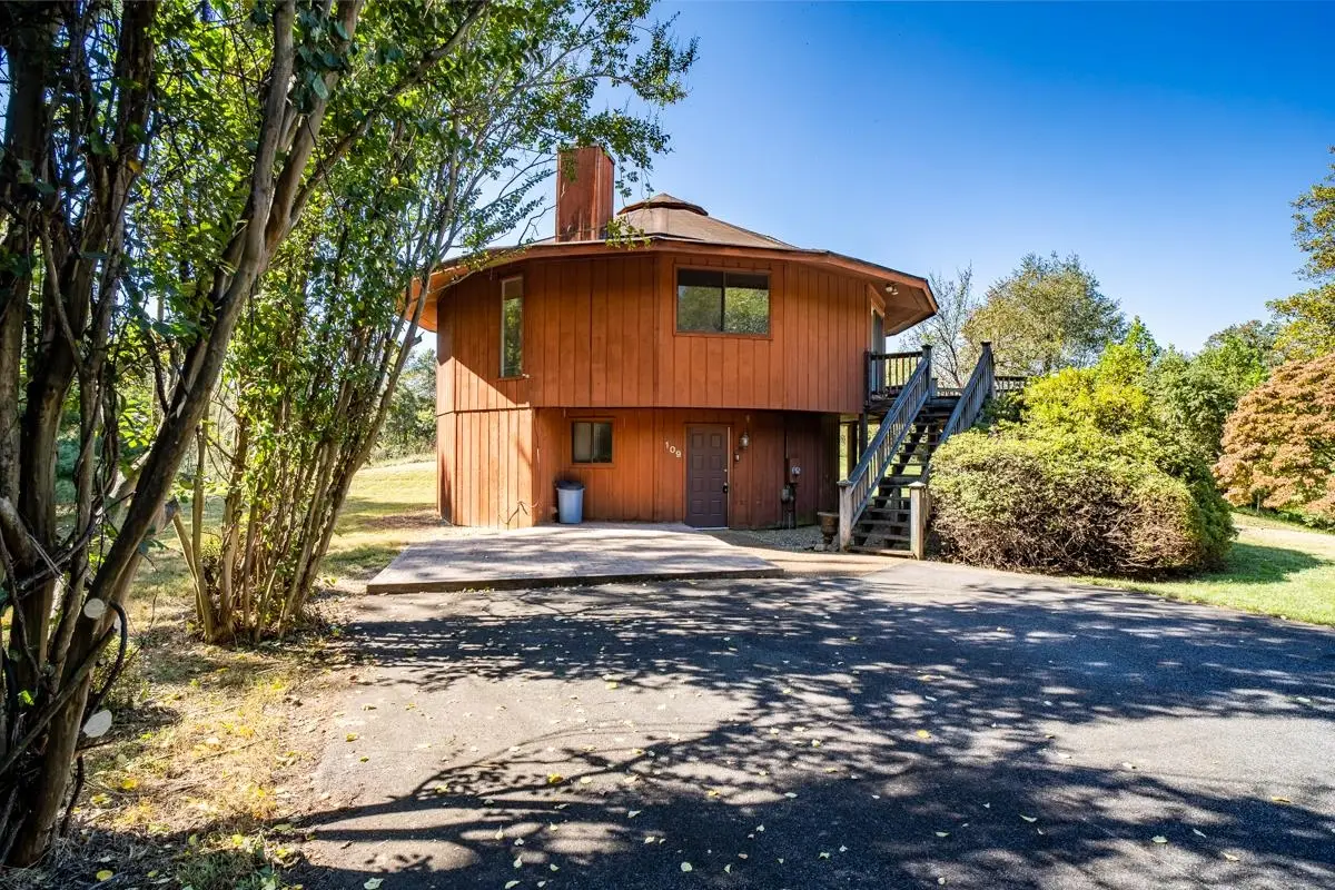 109 Goldenrod Rd, Ruckersville, VA 22968 - #1