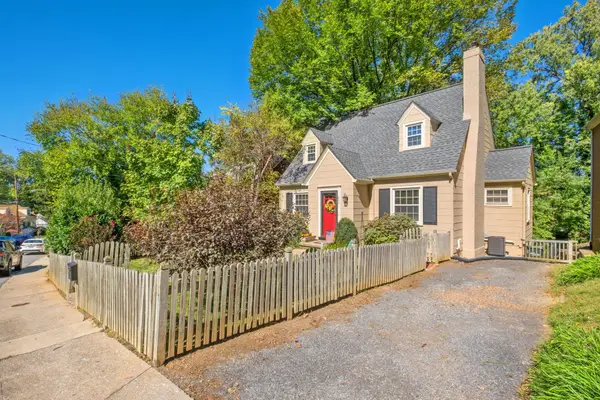 633 Alleghany Ave, Staunton, VA 24401