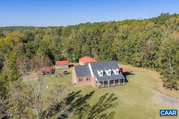 432 Twin Oaks Ln, Kents Store, VA 23084