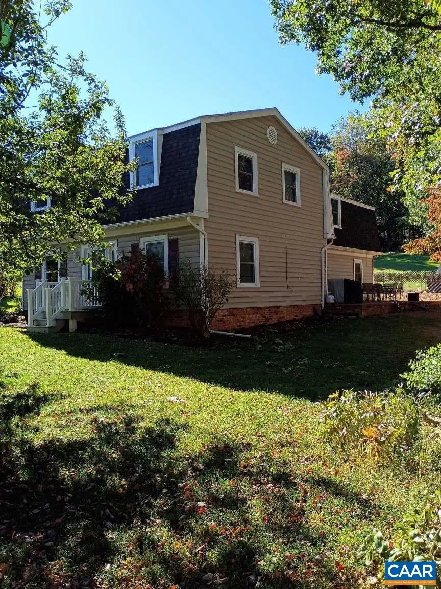 206 Robinhood Rd, Staunton, VA 24401 - #3