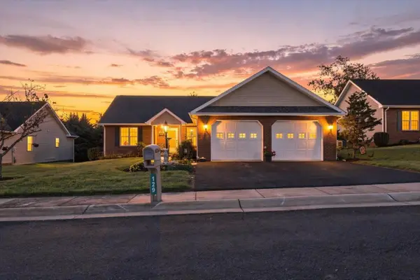 129 Red Oak Dr, Staunton, VA 24401