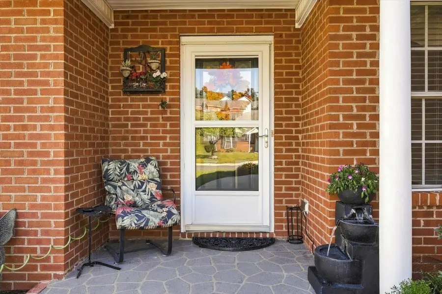 129 Red Oak Dr, Staunton, VA 24401 - #3