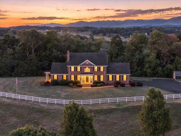 319 Parkins Ln, Verona, VA 24482
