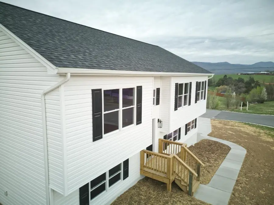 48 Locustdale Loop, Shenandoah, VA 22849 - #2